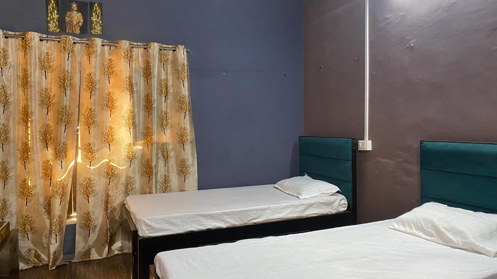 Rudra Home Stay Varanasi Exterior photo